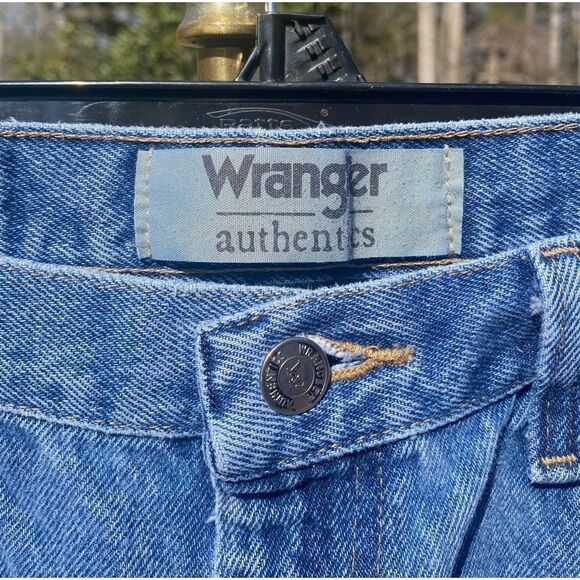 Wrangler Authentic 100% Cotton Tapered Denim Jeans - Picture 4 of 7